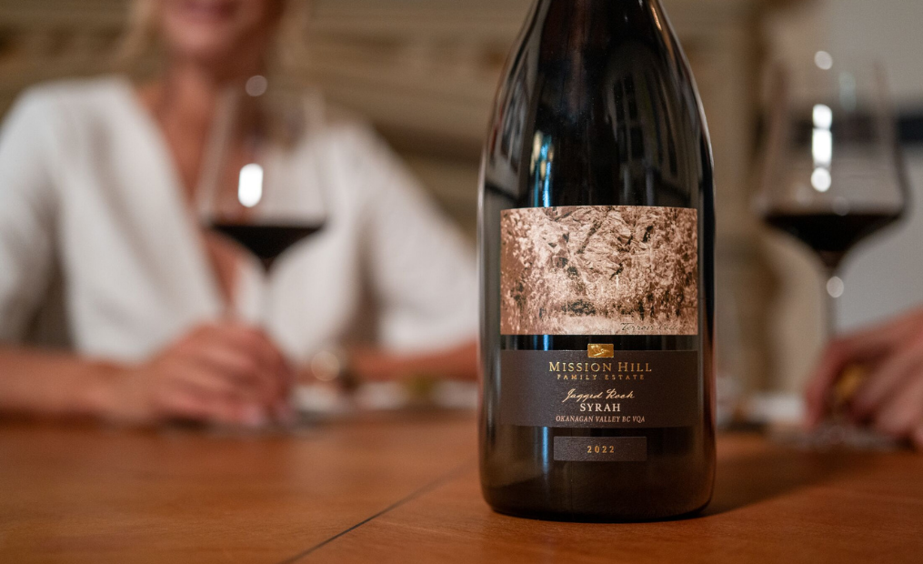 MH-Guest-Experience-Slider-Bottle-Syrah